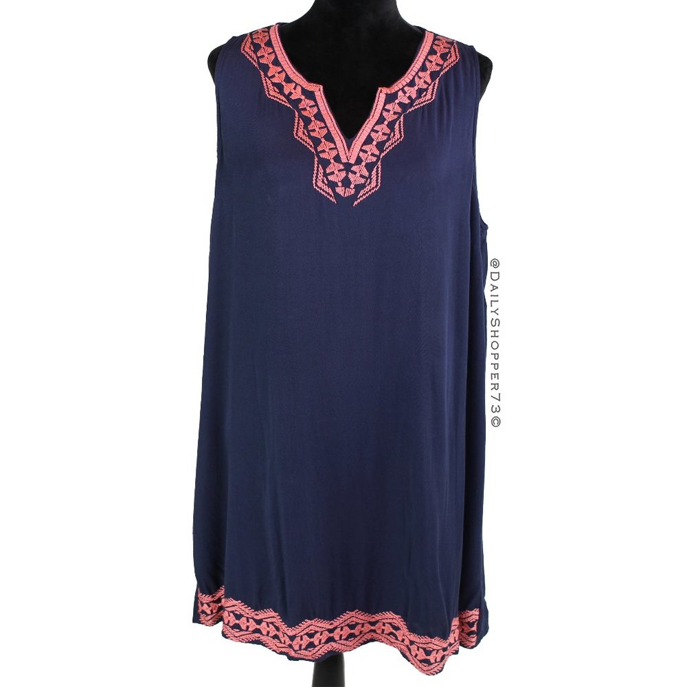 Skies Are Blue Women's Embroidered Navy Blue Tunic - XXL